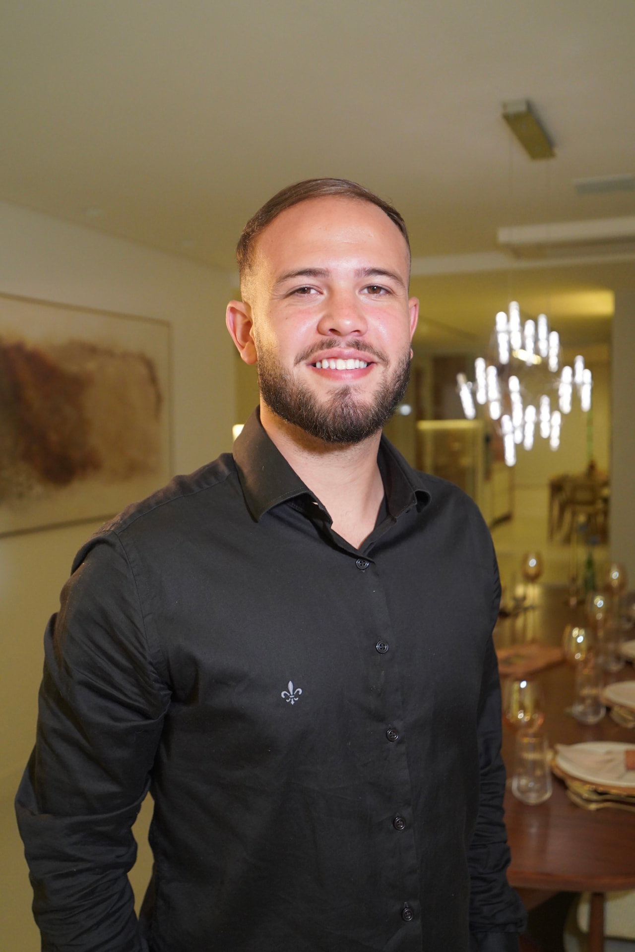 Lucas Carvalho, corretor de imóveis de alto padrão